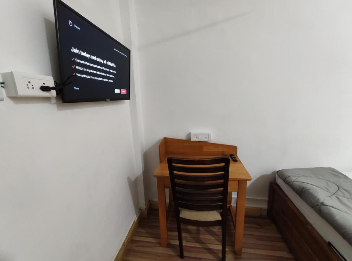 Hoshtel99 - Prime - Stay, Cowork And Cafe Pune Exterior photo